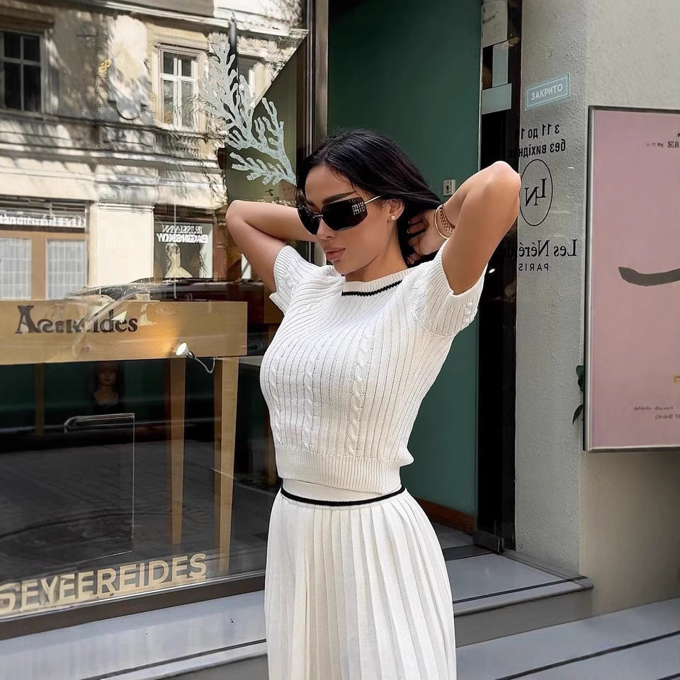 Ayla™ – Ensemble Court Pull & Jupe Plissée