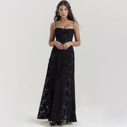 Elysia™ – Robe Longue en Dentelle à Bretelles & Col Dégagé