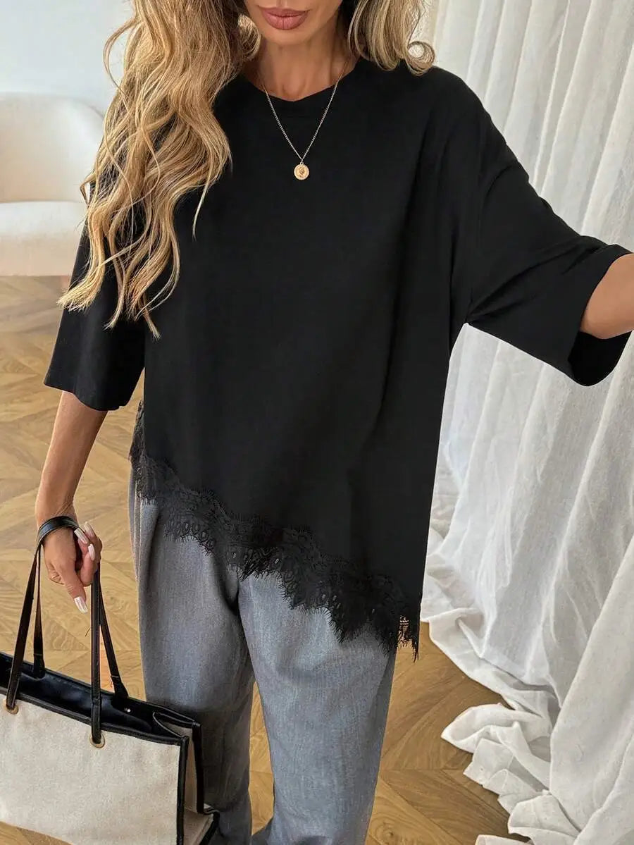 T-shirt Asymétrique Céline™ — Dentelle & Style Fluide