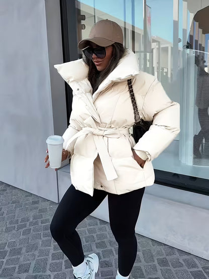 ASTRA™ | Doudoune Courte Matelassée & Ceinturée