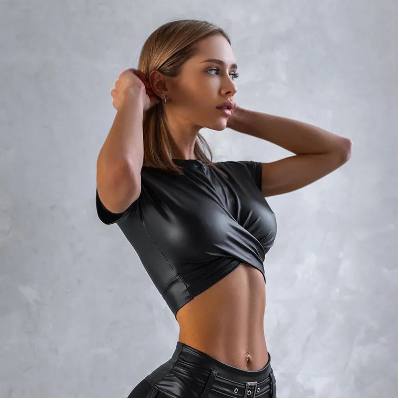 Top Lina™ – Look Cuir & Été
