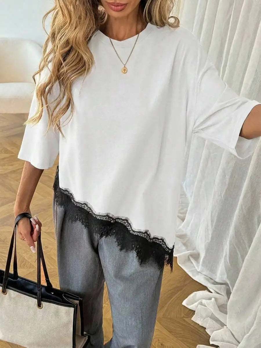 T-shirt Asymétrique Céline™ — Dentelle & Style Fluide