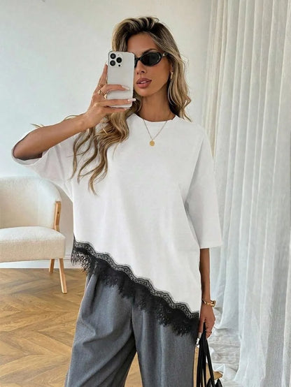 T-shirt Asymétrique Céline™ — Dentelle & Style Fluide