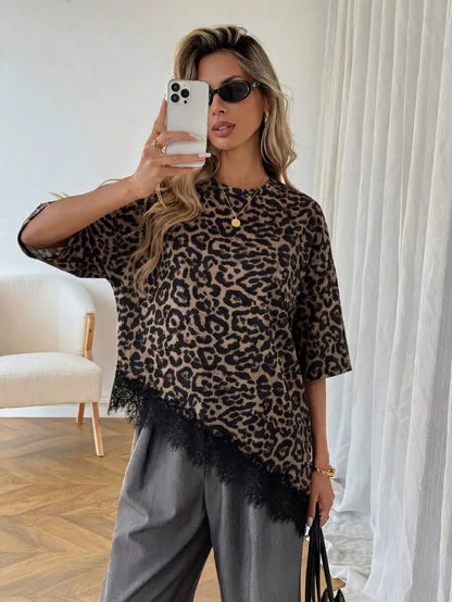 T-shirt Asymétrique Céline™ — Dentelle & Style Fluide