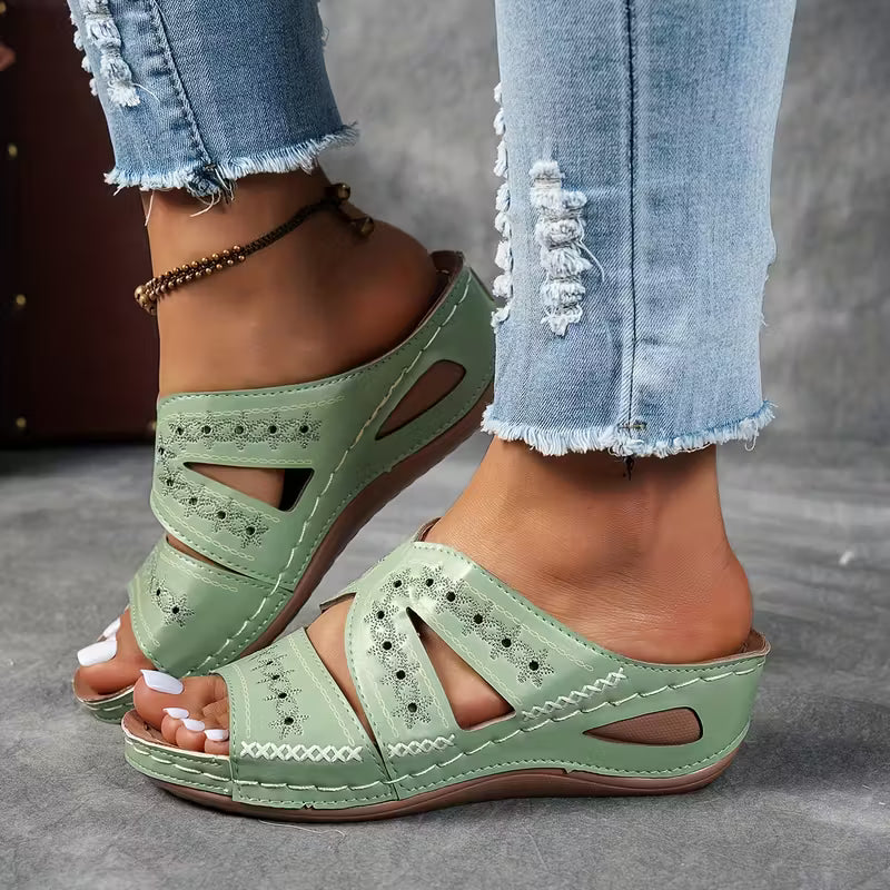 Carla™ | Sandales Compensées à Broderies Ajourées