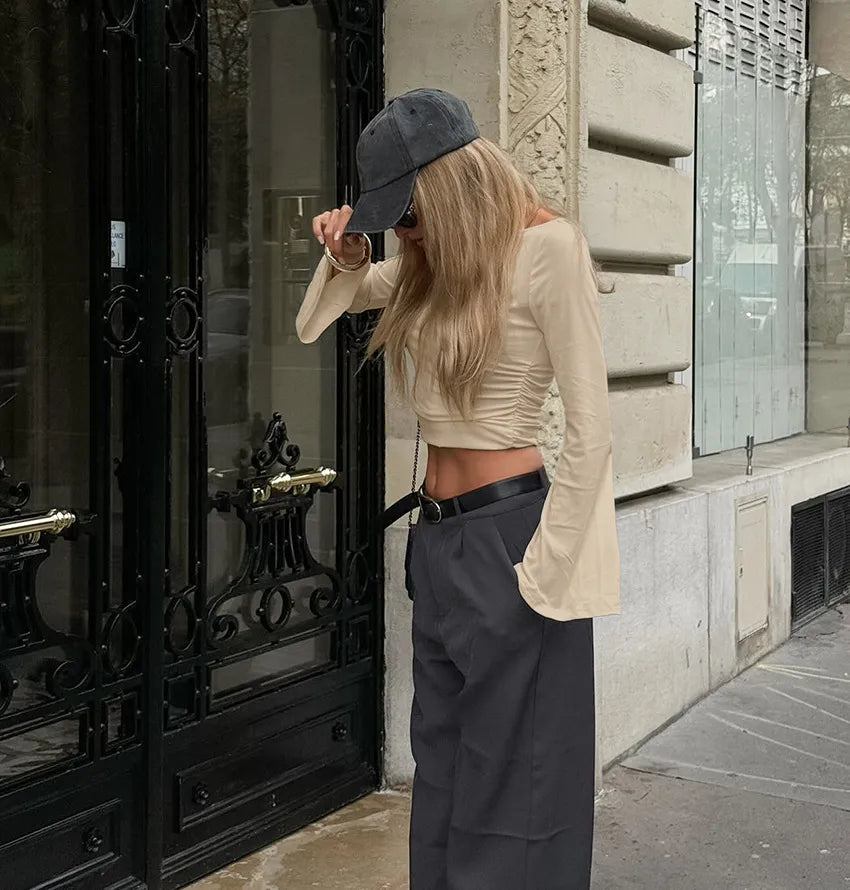 ALYA™ | Haut Froncé Manches Évasées