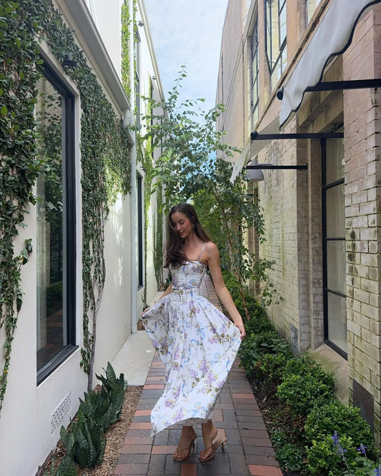 Amoria™ – Robe Fleurie à Bretelles & Taille Cintrée