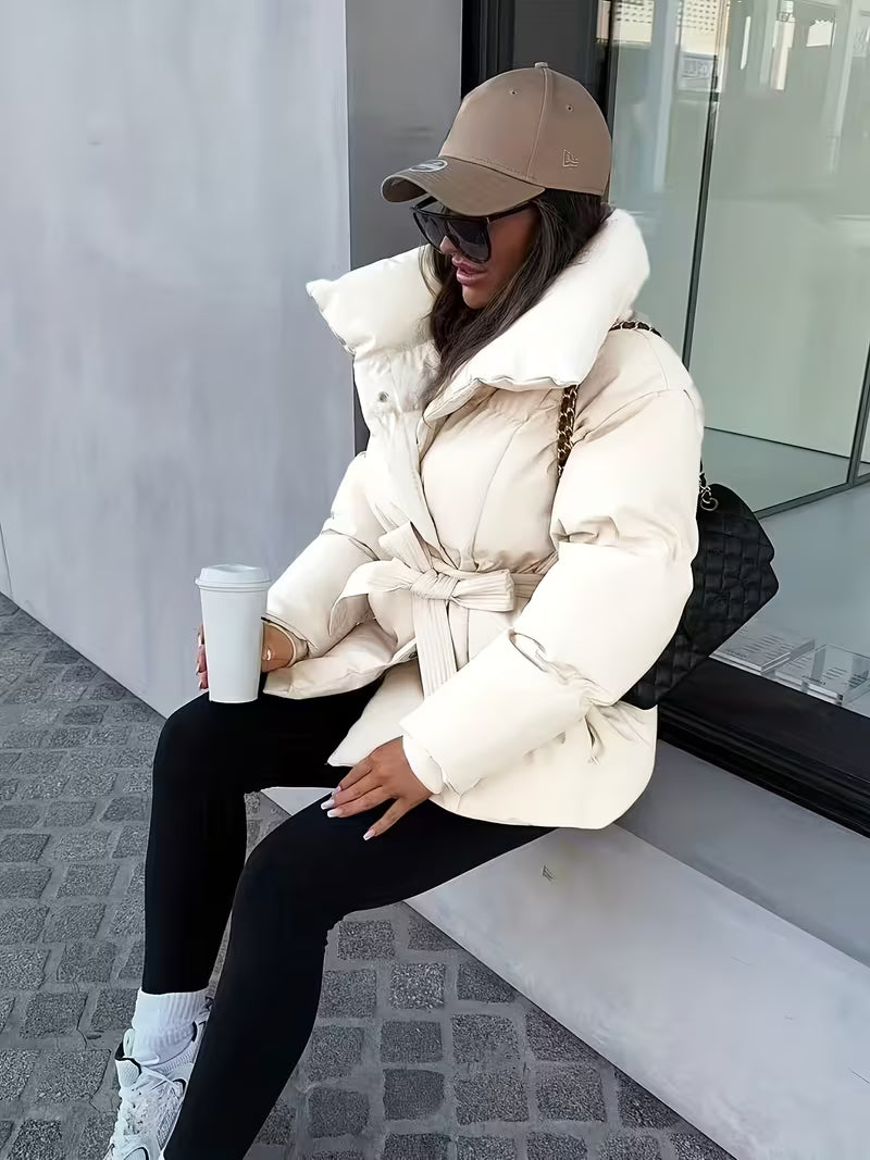 ASTRA™ | Doudoune Courte Matelassée & Ceinturée