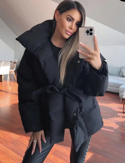 ASTRA™ | Doudoune Courte Matelassée & Ceinturée